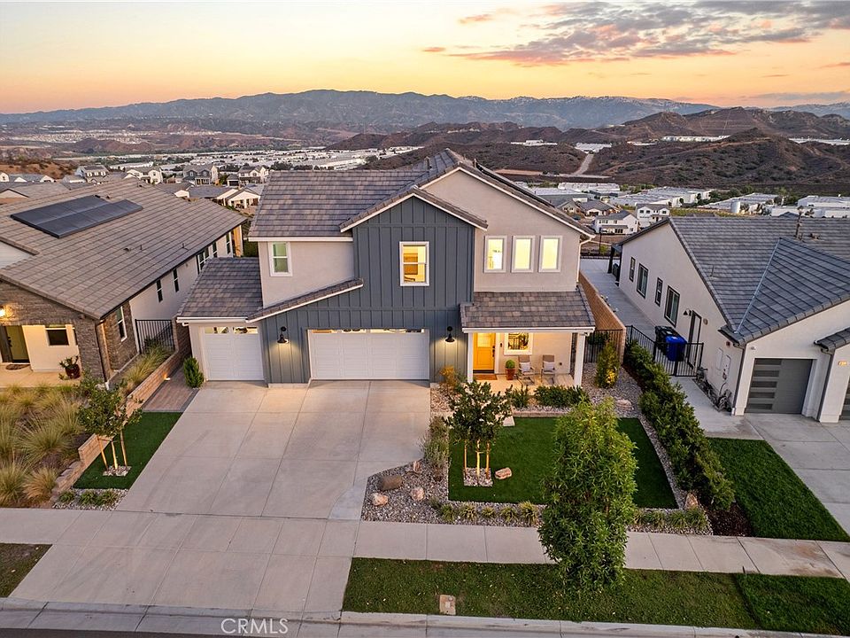 28528 Wildflower Ter, Castaic, CA 91384 | MLS #SR25111379