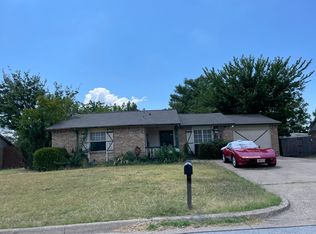 2202 Brookdale Dr, Arlington, TX 76014