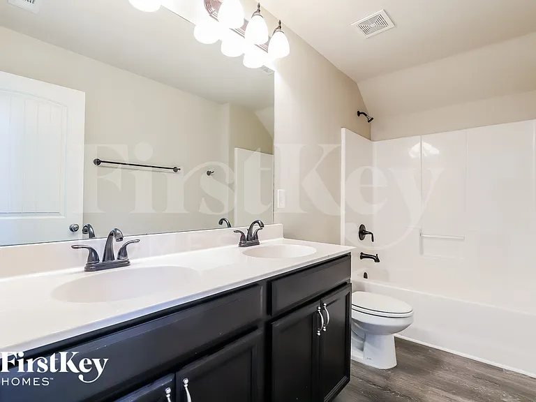4321 Yonah Park — Photo 13
