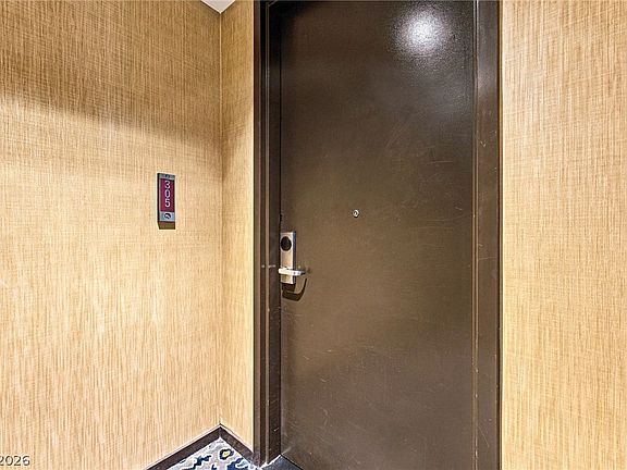 3rd image of 4381 W Flamingo Rd #1705