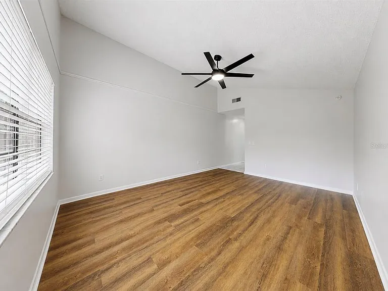 1431 Peachfield Dr — Photo 17