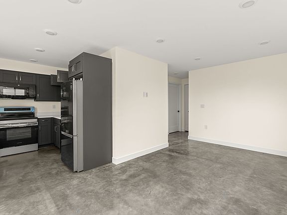 5th image of 3316 Luna Ave #1
