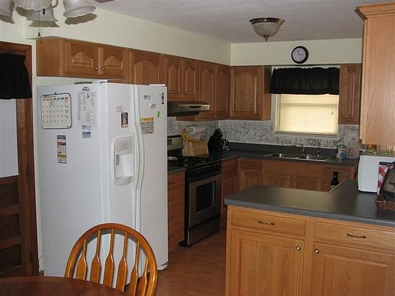 Newly updated kitchen.