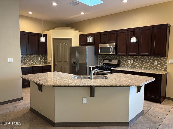 2nd image of 5724 Valley Lilac Ln