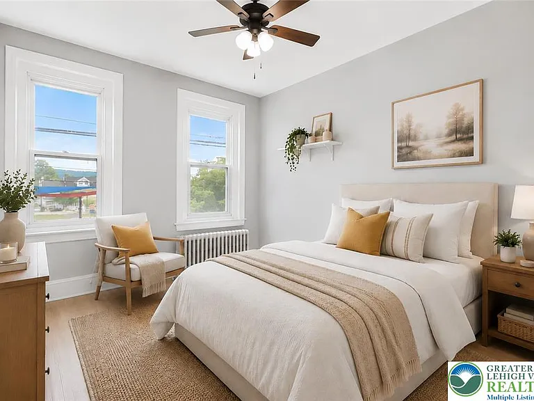227 E Garrison St — Photo 15