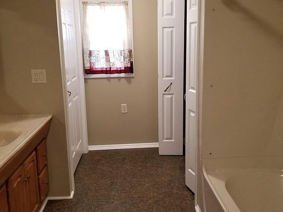 Bathroom/Laundry
