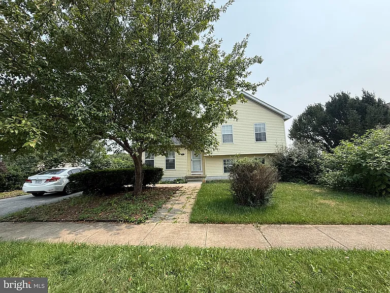 305 Crosswinds Dr — Photo 2