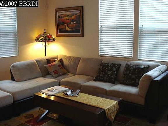2nd image of 211 Summer Ln
