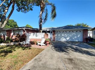 7031 Ivanhoe Dr, Port Richey, FL 34668