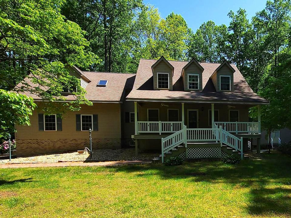 1st image of 68 Wendy Cir
