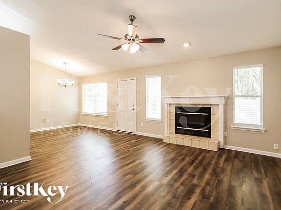 4th image of 7480 Countryman Ln