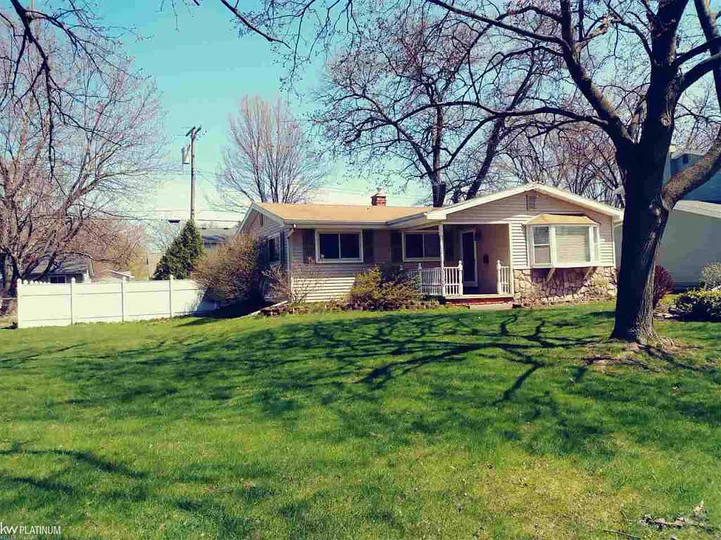 3130 Poplar St photo 1