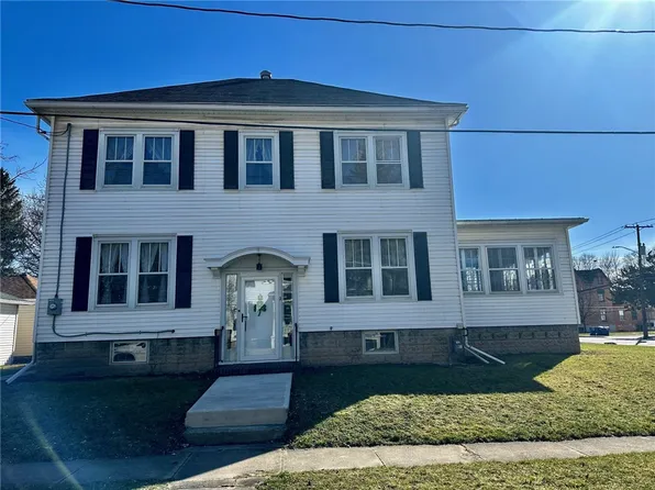 2 Park Ave, Auburn, NY 13021
