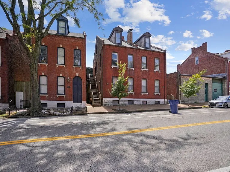 1014 Russell Blvd #B — Photo 29