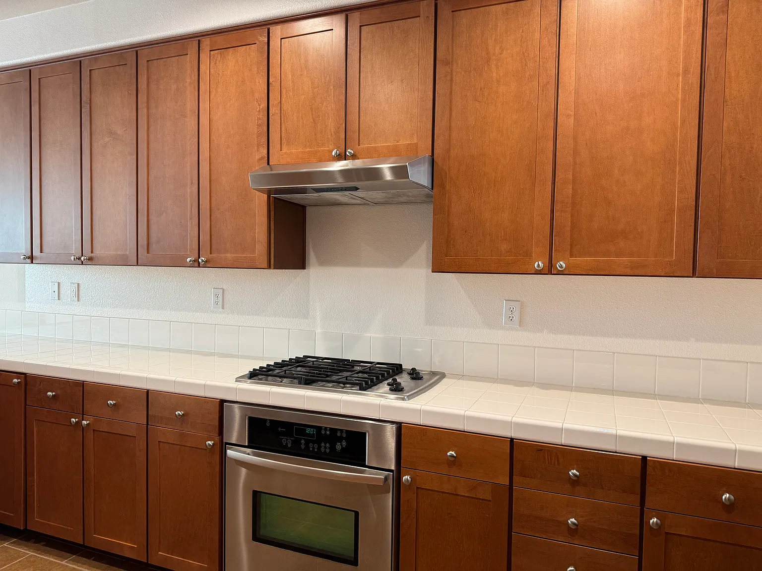 3 bed, 3.5 bath, 1930 sqft, $4,950 — Photo 4