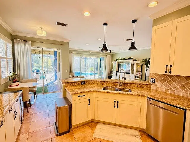 Stunning Furnished Pool Home with Lake Views in Marbella Lakes | Private Heated Pool, EV Charger ... — Photo 4