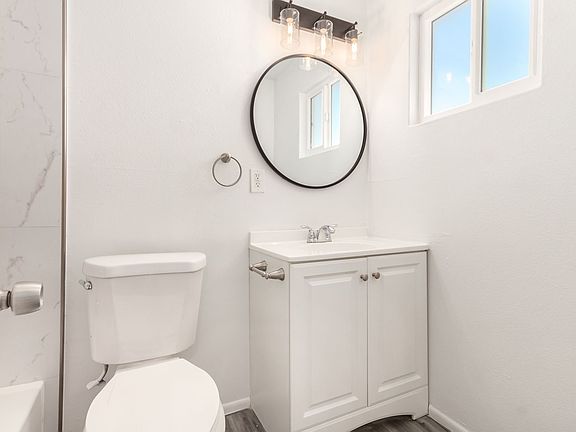4th image of 3319 N 32nd St APT 18