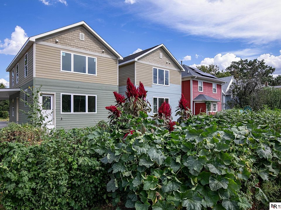 2nd image of 647 N 26th St
