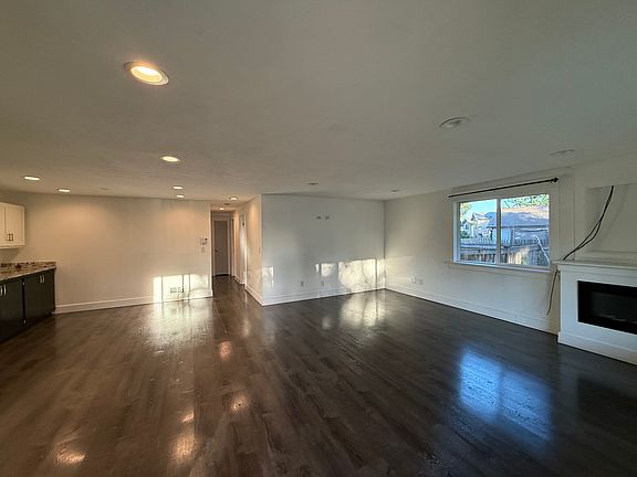 4th image of 20925 Elberta Rd
