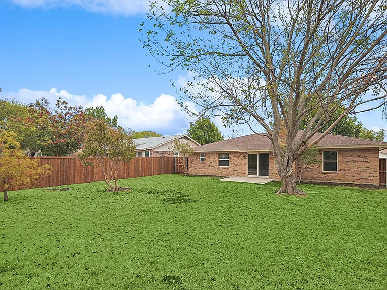 7517 Meadowbrook Dr — Photo 25