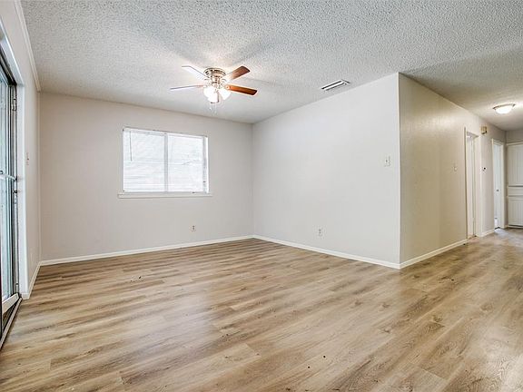 4th image of 443 Parkview Dr