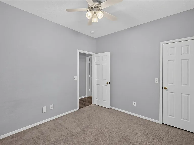 26 Millport Dr — Photo 23