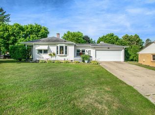 2005 Hamstead Rd NW, Grand Rapids, MI 49504