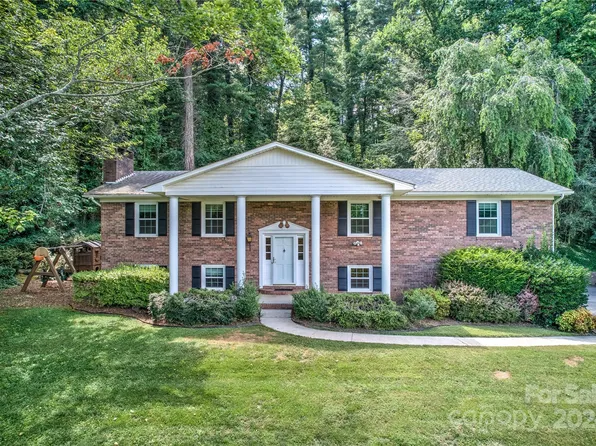 909 Weston Rd, Arden, NC 28704