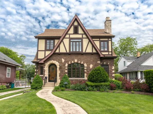 5710 N East Circle Ave, Chicago, IL 60631