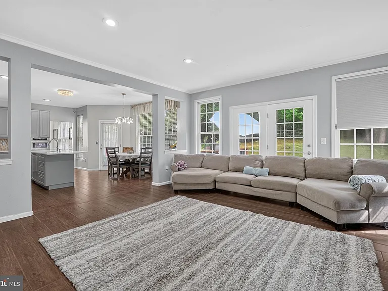 13016 Pilgrims Inn Dr — Photo 16