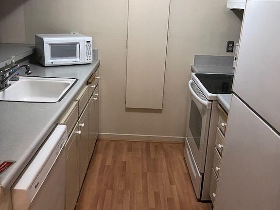 3rd image of 688 Mariners Island Blvd APT 107