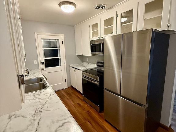 4th image of 5109 S 83rd St