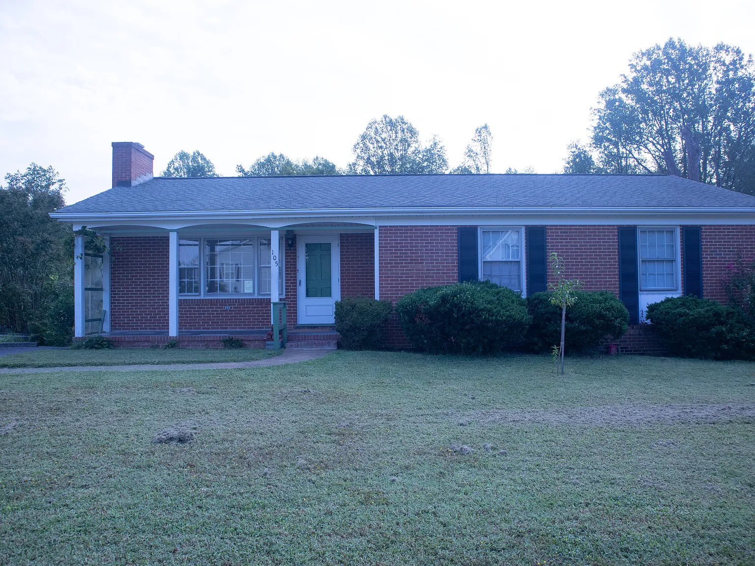 4 bed, 3.5 bath, 3000 sqft, $3,250 — Photo 2