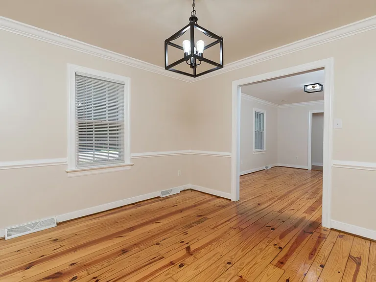 4329 Deertrail Dr N — Photo 11