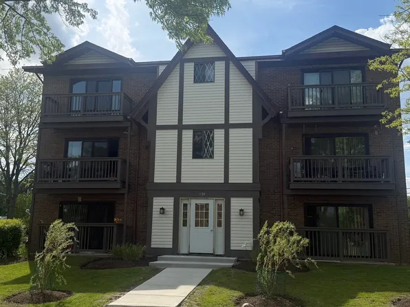 1134 Chalet Dr APT 3S, Darien, IL 60561