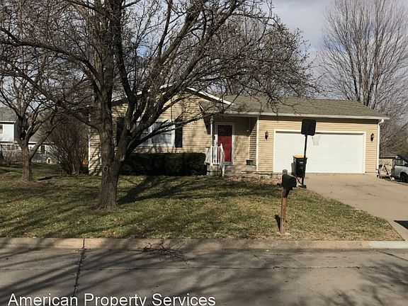 2nd image of 3312 Woods Dr
