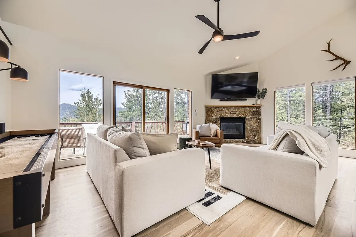 Living Room - 50 S Nova Cir #ID1491602P