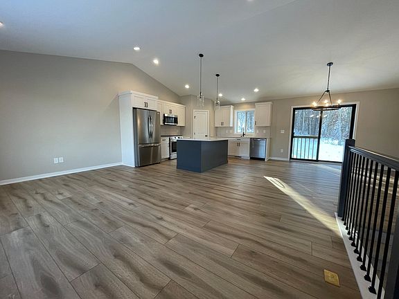 5th image of 2141 Ponderosa Pl SW