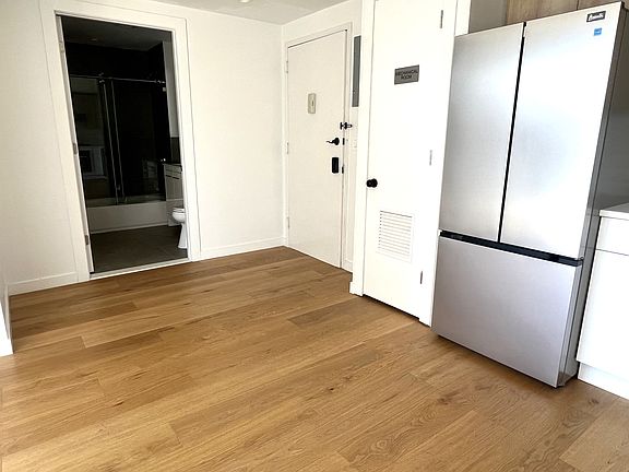 5th image of 30-18 14th St #203