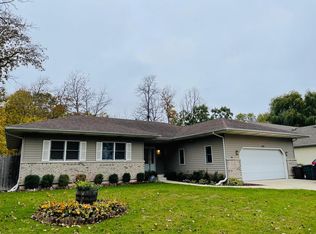 1010 Charles Ave, Winthrop Harbor, IL