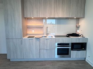 28 Ann St #520, Mississauga, ON L5G 3G1