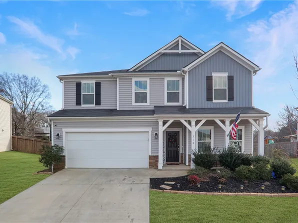 218 Walking Stick Way, Pelzer, SC 29669