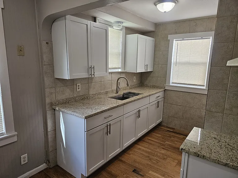 2609 Avalon Pl — Photo 8