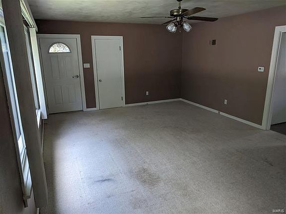 4th image of 1421 Grand Ave