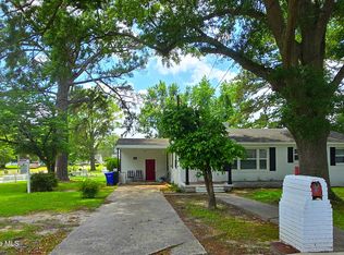 307 Clairmont Cir, Greenville, NC 27834