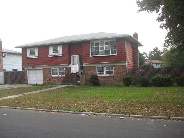Front view of property