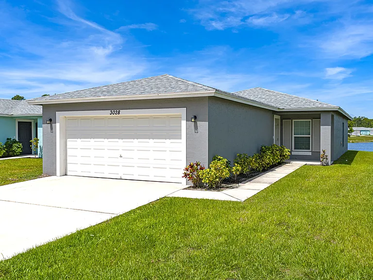 Ravinia St. Lucie — Photo 6