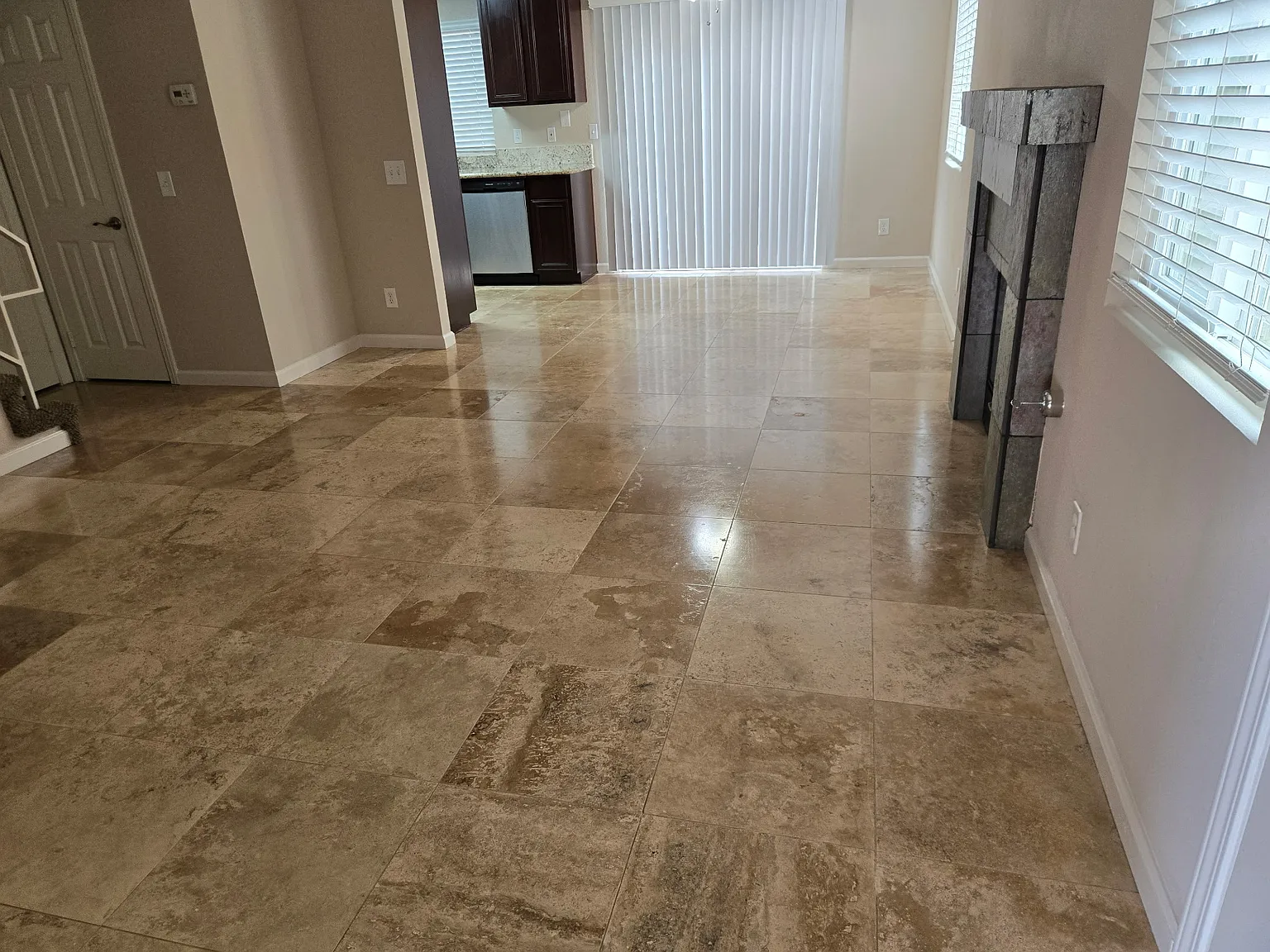 3 bed, 2.5 bath, 1350 sqft, $3,450 — Photo 4