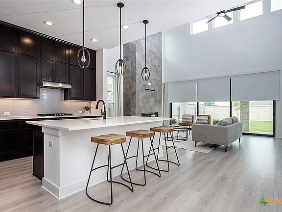 3rd image of 20312 Smedley Dr