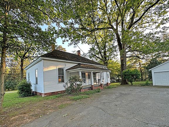 3rd image of 244 West Ave